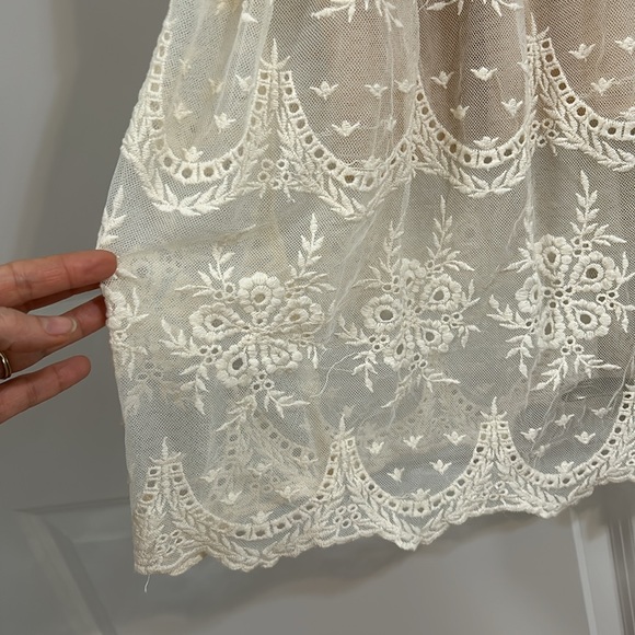 Chickens lace dress nude size M fits a 6 - Picture 6 of 11